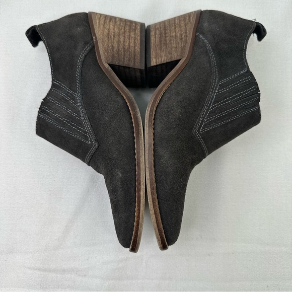 Anthropologie Sixtyseven Gray Suede Cowgirl Ankle Bootie 6 - Picture 6 of 11